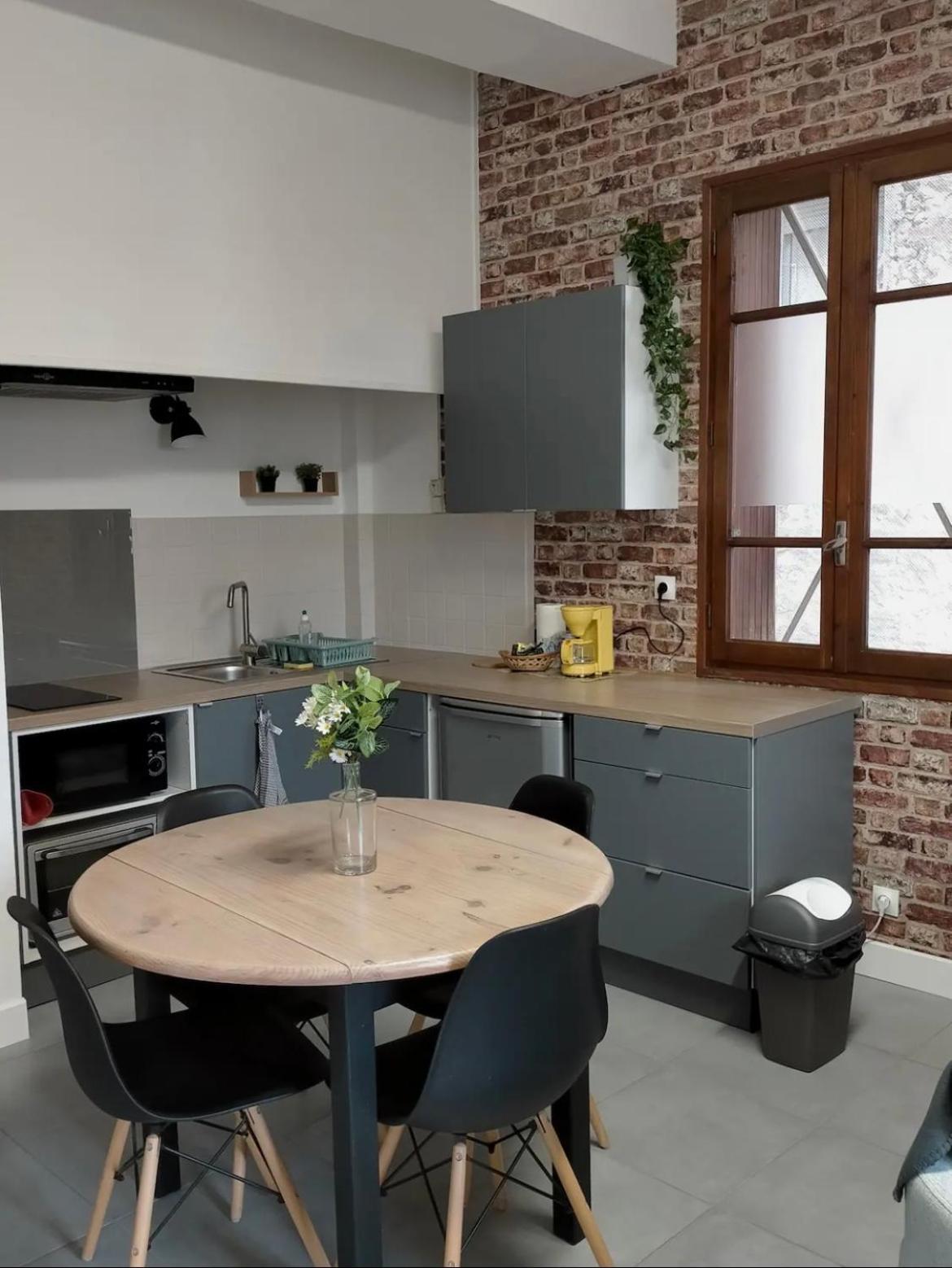 Appartement loft à 3 minutes à pied de la gare Perpignano Esterno foto