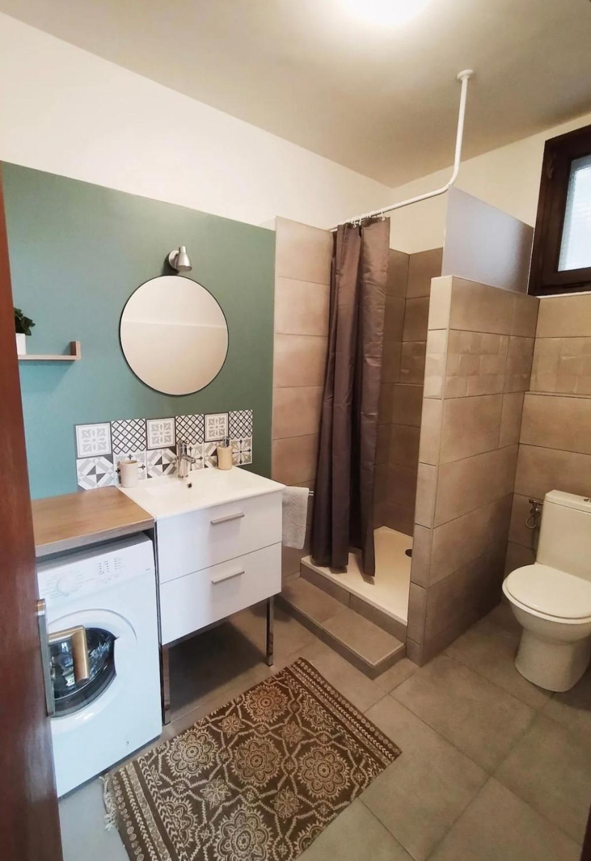 Appartement loft à 3 minutes à pied de la gare Perpignano Esterno foto